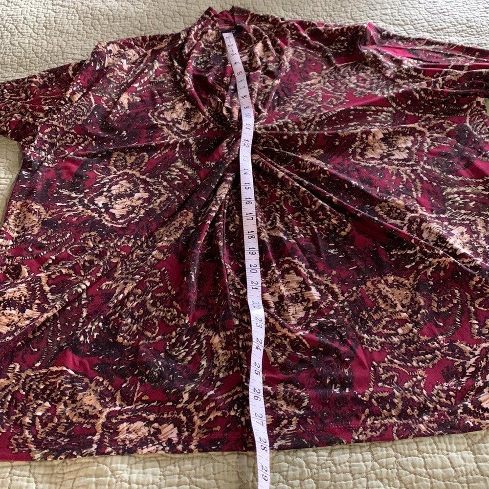Jones of New York Burgundy V-Neck Blouse Size 1X - Picture 7 of 11